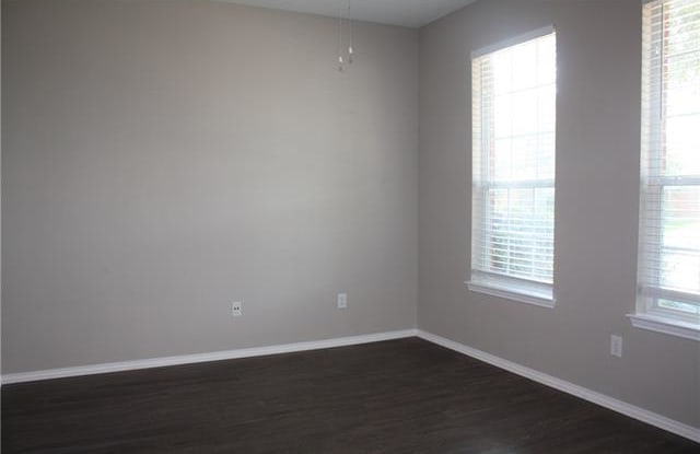 1537 Outerbridge Drive Gallery 3