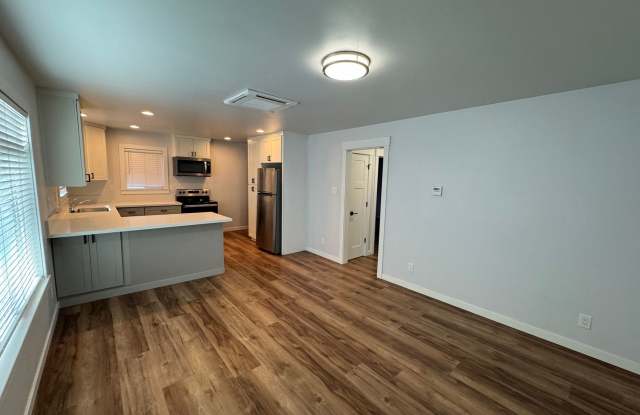 NICE UNIT WITH 2 BED 1 BATH IN GREAT LOCATION IN AUBUN! Gallery 3