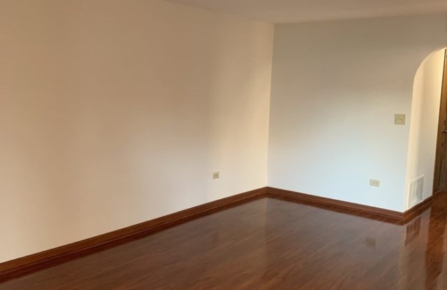 7913 W Paxton Avenue Gallery 3
