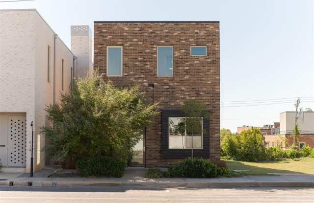 616 NW 6th Street Gallery 1