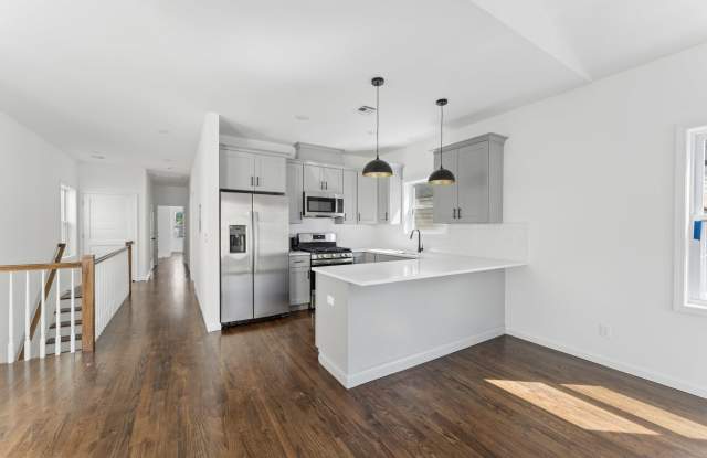910 Bergen StreetUnit 2 Gallery 2