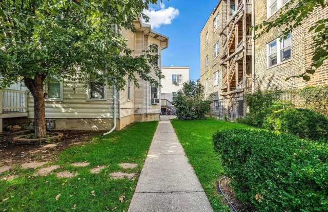4418 W Armitage Avenue photos photos