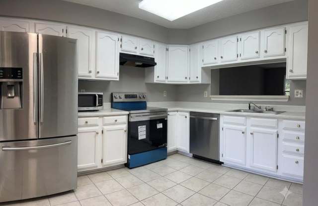 20527 LOWFIELD Drive Gallery 4
