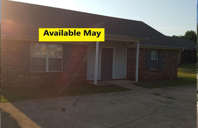 805 Johnston Cove - 805 Johnston Cove, Oxford, MS 38655