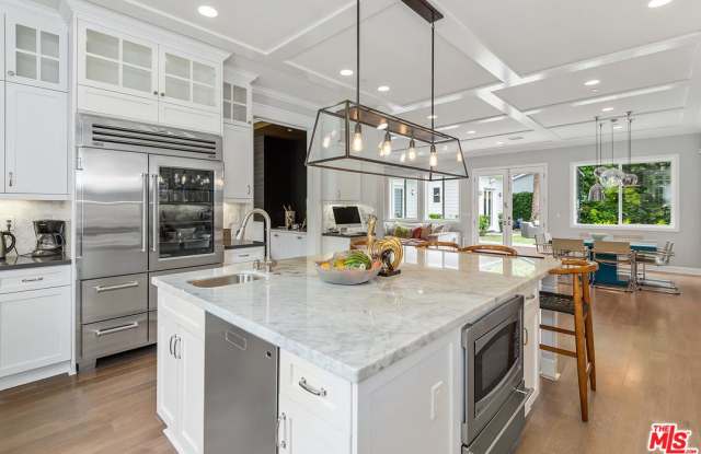 12757 VALLEYHEART Drive Gallery 4