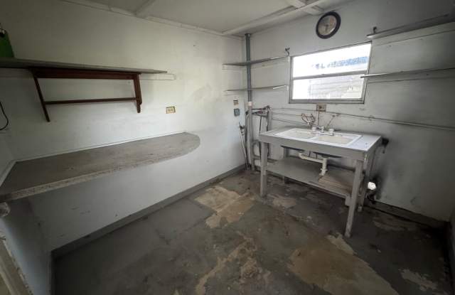 3 Bed 1 Bath Manufactured Home in Lakeland Gallery 4