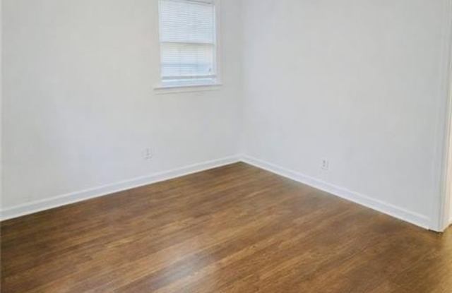 1127 Clifton Road NE Gallery 4