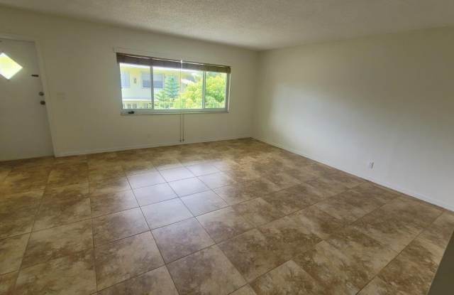 222 N Federal Highway unit: 6 photos photos