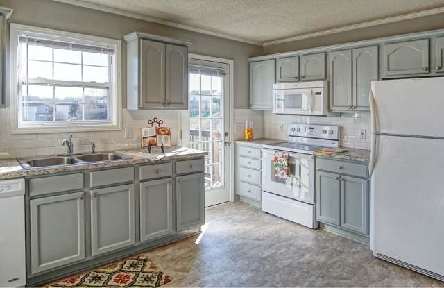 3 Bed 2 Bath home with pool and lawncare included for $1850!!! photos photos 3 Bed 2 Bath home with pool and lawncare included for $1850!!! photos photos