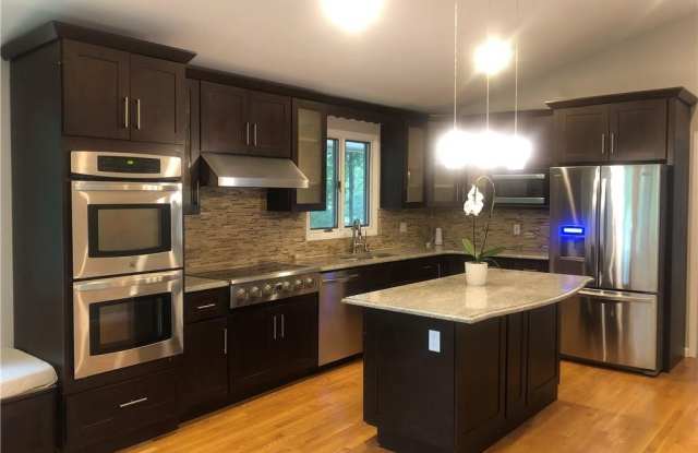 108 Saddle Hill Road - 108 Saddle Hill Road, Stamford, CT 06903