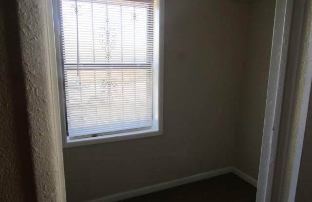 3 bedroom 2 bath home Gallery 4