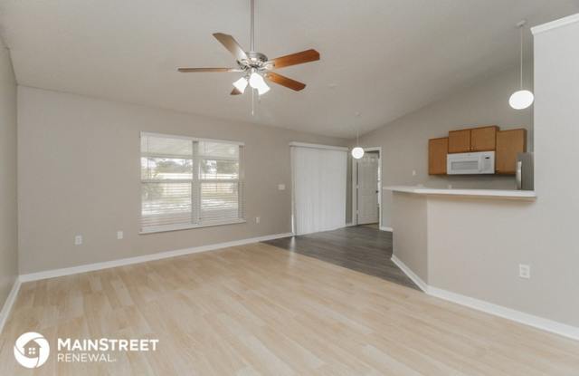 2452 Courtland Boulevard Gallery 4