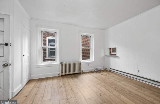 23 E 2ND Street Gallery 2