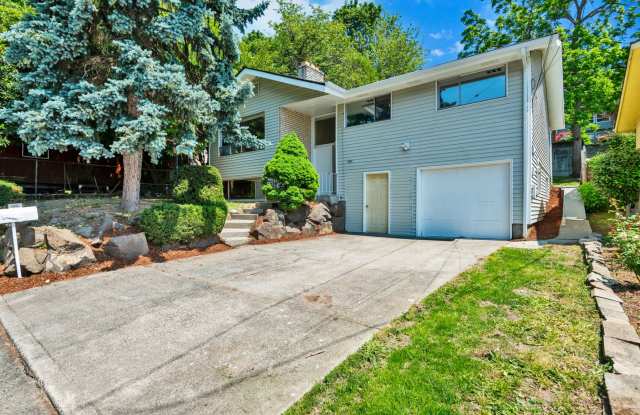 Spacious 3 Bed, 2.75 Bath Seward Park Home! photos photos