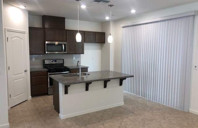 BEAUTIFUL FOLSOM HOME IN GATED COMMUNITY!! Gallery 2