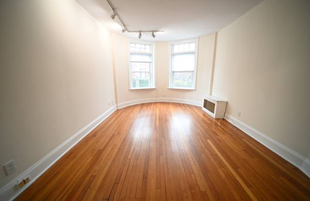 592 Washington St photos photos