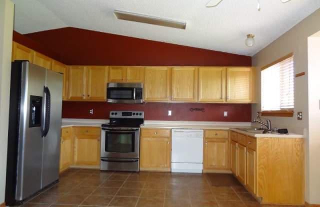 21640 E Crestline Ln Gallery 2