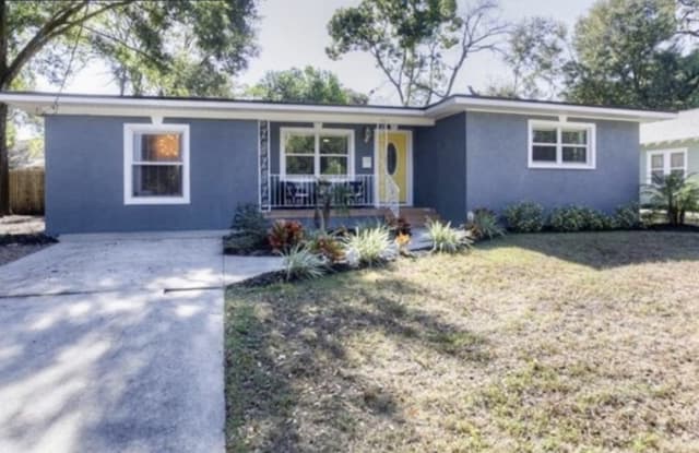 407 E Hugh St - 407 East Hugh Street, Tampa, FL 33603