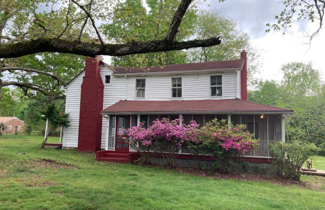 Fully Renovated Farmhouse in Moseley photos photos