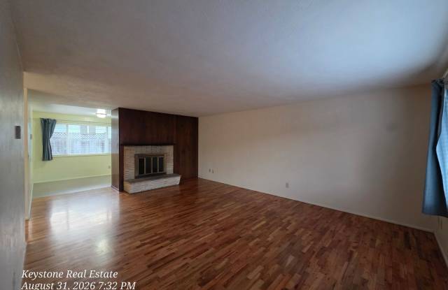 01011 photos photos