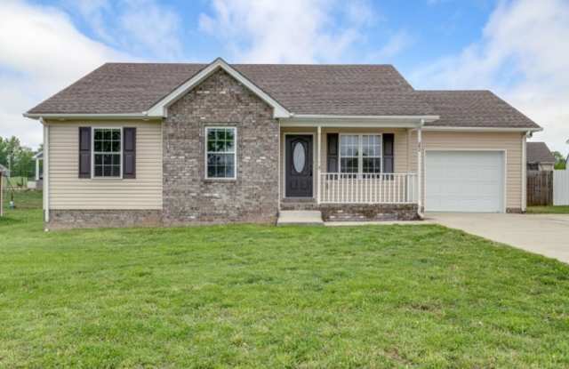 Beautiful 3bd 2 ba home with a large lot and fully fenced backyard. photos photos