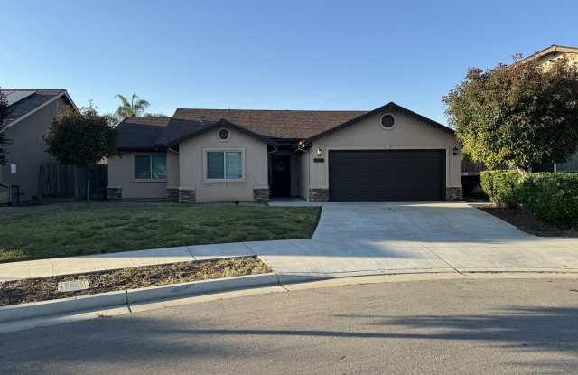 1140 East Vine Court - 1140 East Vine Court, Visalia, CA 93292 1140 East Vine Court - 1140 East Vine Court, Visalia, CA 93292