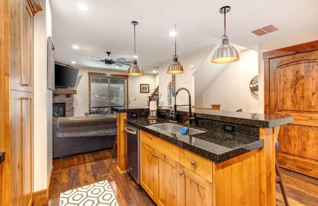 Combining the perfect balance of elegant mountain design and laid-back luxury! photos photos