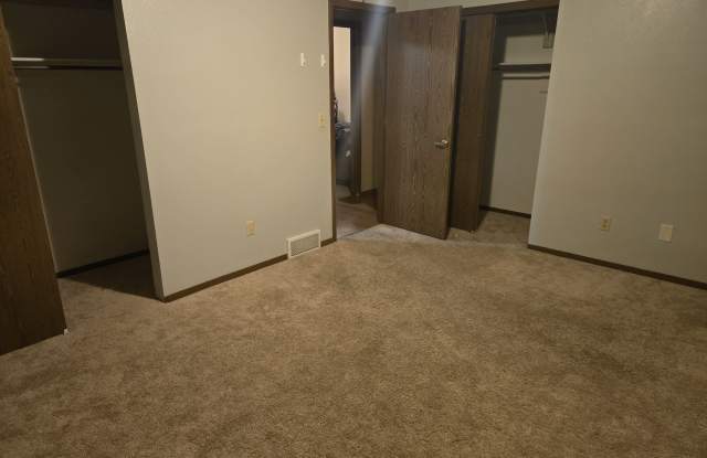 1431 Sioux Boulevard - 4 photos photos 1431 Sioux Boulevard - 4 photos photos
