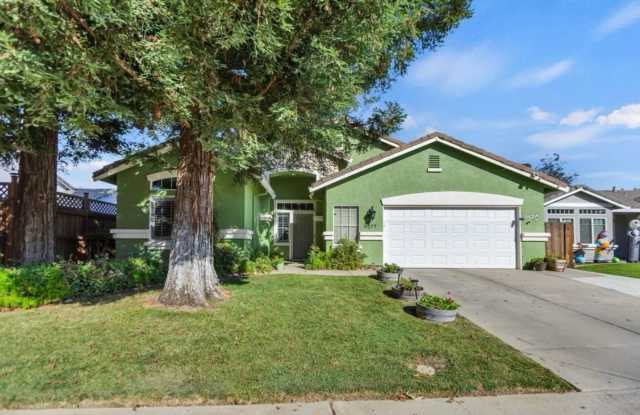 Charming 3-Bedroom Home for Rent in Elk Grove, CA - 9577 Fetlock Way photos photos