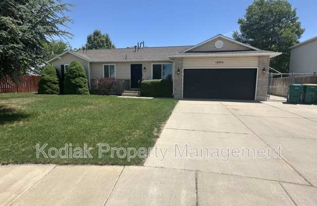 1802 S 200 W photos photos