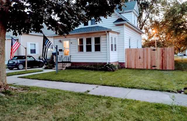 718 South 19th Street - 718 South 19th Street, Fort Dodge, IA 50501