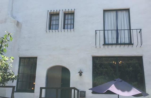 3263 1/2 Primera Ave - 3263 1/2 Primera Ave, Los Angeles, CA 90068