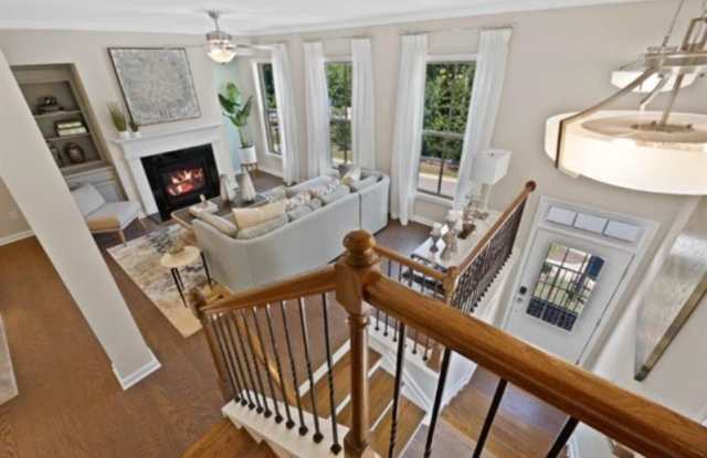 383 Provenance. Drive Gallery 2