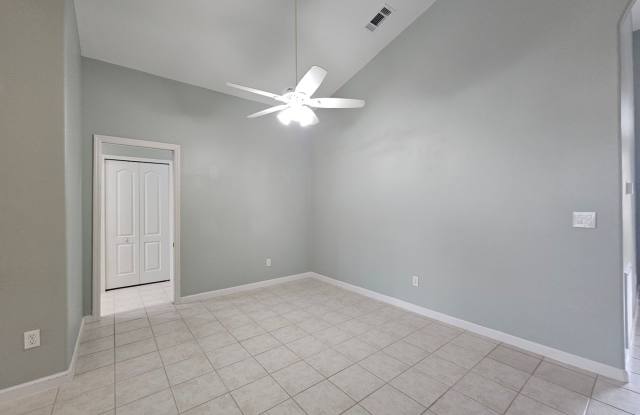 Gated Community Clermont, FL - Spacious 3-bed, 2-bath Designed for Comfortable Everyday Living! Gallery 4