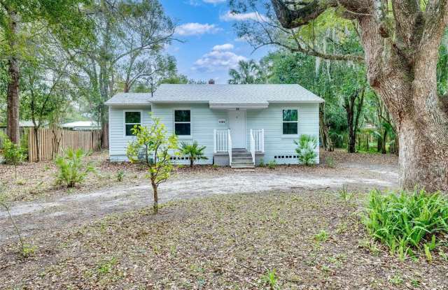 1101 NW 25TH AVENUE - 1101 Northwest 25th Avenue, Gainesville, FL 32609