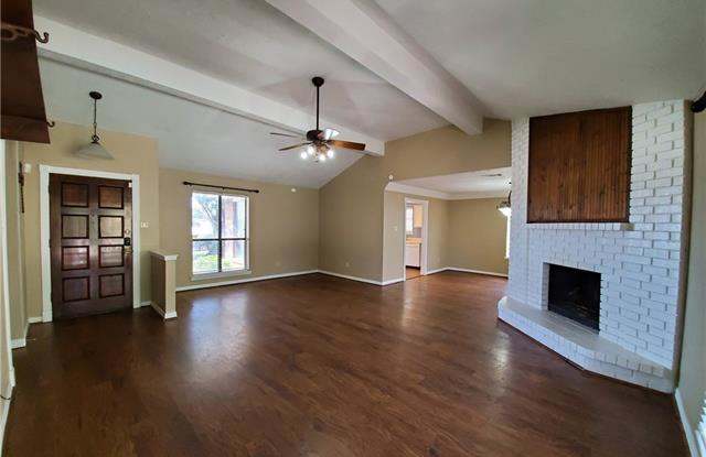 3229 Poteet Drive Gallery 3