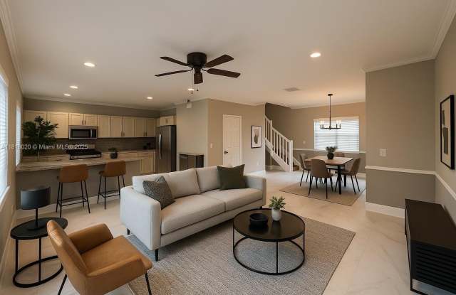 1233 NE 32nd St photos photos