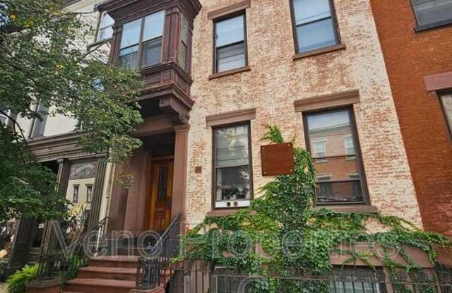 16 2nd Street Gallery 1