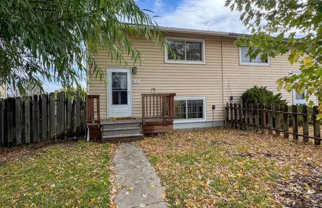 3 Bedroom/ 1.5 Bath Townhouse for rent! - 1321 Highland Avenue, Sheridan, WY 82801 3 Bedroom/ 1.5 Bath Townhouse for rent! - 1321 Highland Avenue, Sheridan, WY 82801