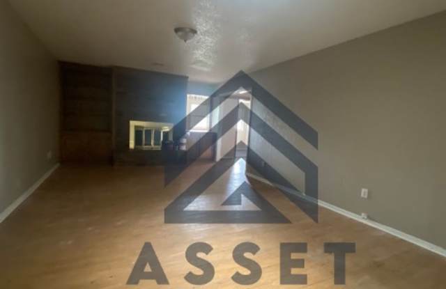 6 Bedroom House Available! photos photos