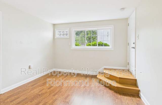 4032 Macarthur Avenue photos photos