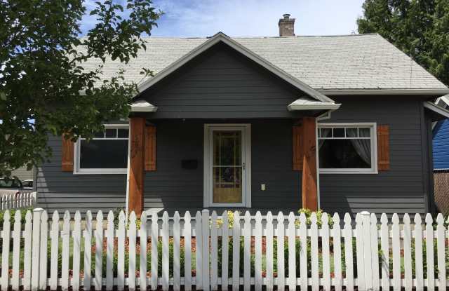 509 Washington Street - 509 Washington Street, Oregon City, OR 97045