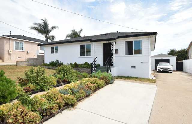 3 Bedroom, 2 Bath House with Large Backyard photos photos