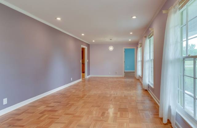 414 Northside Dr Gallery 4