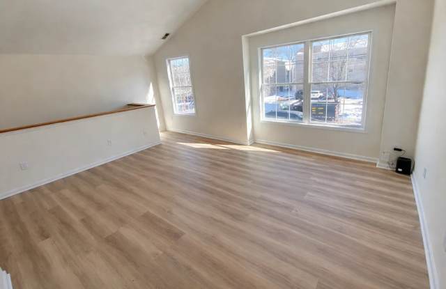 381 S 6th St photos photos