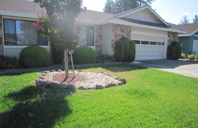 4508 Fairway Dr - 4508 Fairway Drive, Rohnert Park, CA 94928