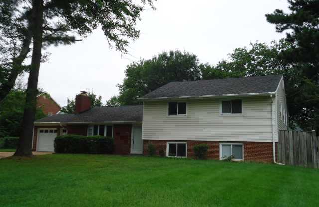 4104 DAKOTA COURT Gallery 3