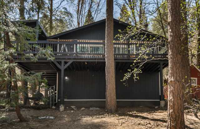 893 Sierra Vista Dr Gallery 1