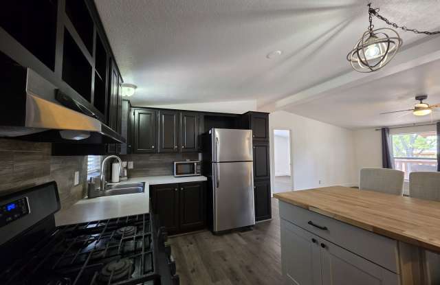 8082 Well Road Gallery 4