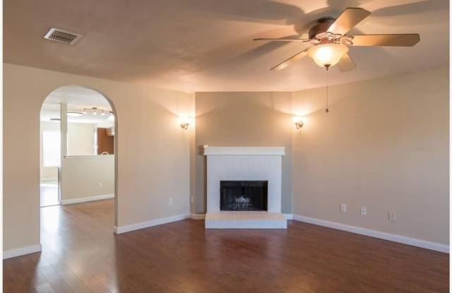 2252 White Oak Drive Gallery 4